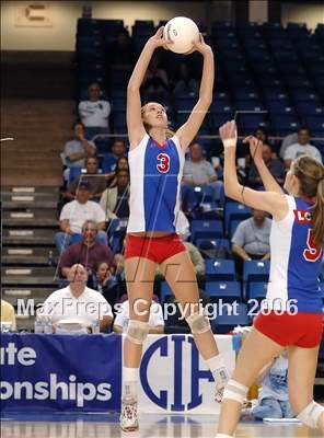 Thumbnail 3 in Los Alamitos vs. Foothill (State D1 Final) photogallery.