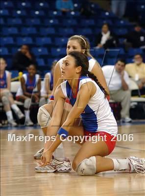 Thumbnail 1 in Los Alamitos vs. Foothill (State D1 Final) photogallery.
