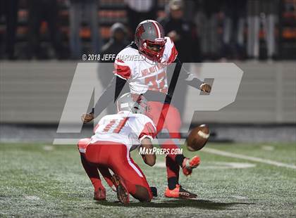 Thumbnail 2 in Walnut Ridge @ Washington (OHSAA D2 Regional Quarterfinal) photogallery.