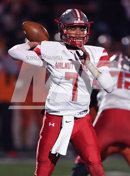 Thumbnail 3 in Walnut Ridge @ Washington (OHSAA D2 Regional Quarterfinal) photogallery.