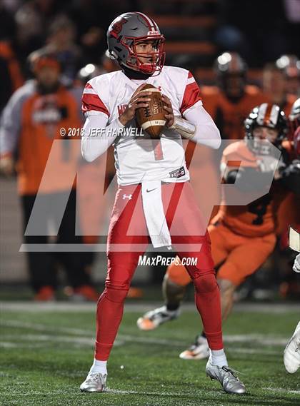 Thumbnail 1 in Walnut Ridge @ Washington (OHSAA D2 Regional Quarterfinal) photogallery.