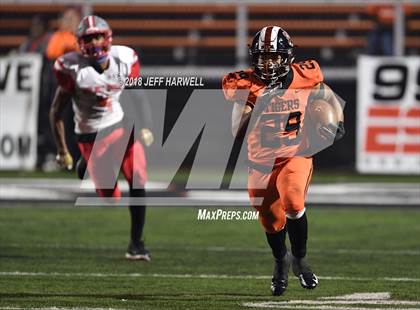 Thumbnail 1 in Walnut Ridge @ Washington (OHSAA D2 Regional Quarterfinal) photogallery.