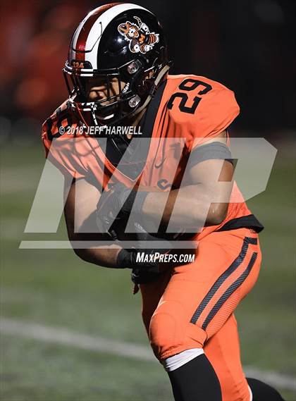 Thumbnail 3 in Walnut Ridge @ Washington (OHSAA D2 Regional Quarterfinal) photogallery.
