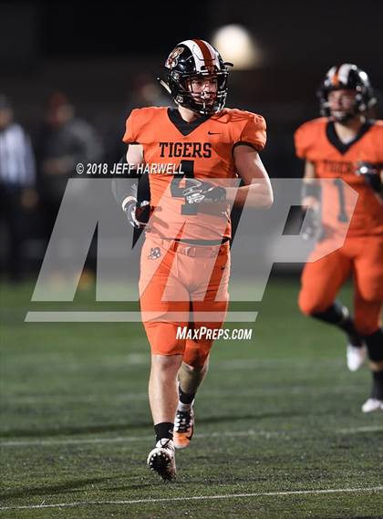 Thumbnail 1 in Walnut Ridge @ Washington (OHSAA D2 Regional Quarterfinal) photogallery.