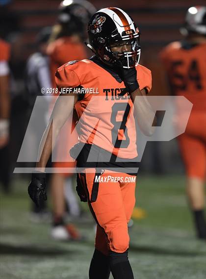 Thumbnail 2 in Walnut Ridge @ Washington (OHSAA D2 Regional Quarterfinal) photogallery.