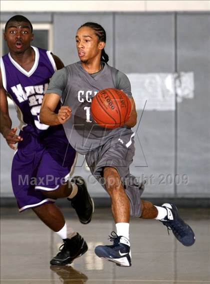 Thumbnail 3 in Manual Arts vs. Community Charter (Lynwood Christmas Challenge) photogallery.