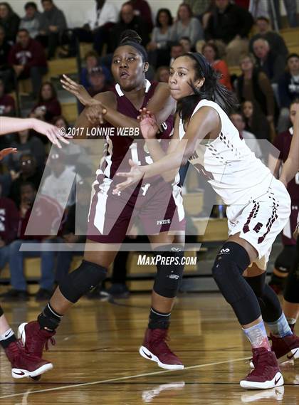 Thumbnail 1 in Ossining vs Elmira (NYPHSAA Class AA Regional Final) photogallery.
