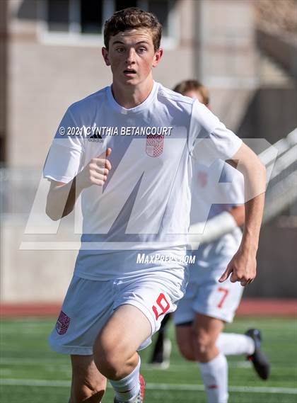 Thumbnail 3 in Regis Jesuit vs Legend photogallery.