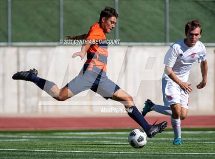 Thumbnail 3 in Regis Jesuit vs Legend photogallery.