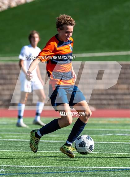 Thumbnail 3 in Regis Jesuit vs Legend photogallery.