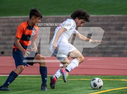 Thumbnail 2 in Regis Jesuit vs Legend photogallery.