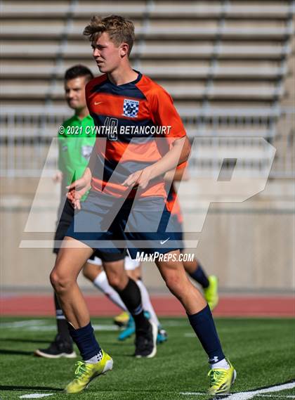 Thumbnail 1 in Regis Jesuit vs Legend photogallery.
