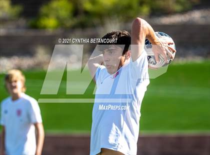 Thumbnail 2 in Regis Jesuit vs Legend photogallery.
