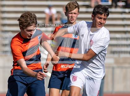 Thumbnail 3 in Regis Jesuit vs Legend photogallery.