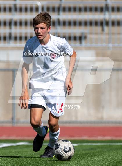 Thumbnail 3 in Regis Jesuit vs Legend photogallery.