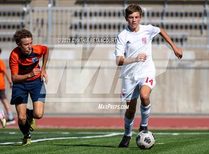 Thumbnail 1 in Regis Jesuit vs Legend photogallery.