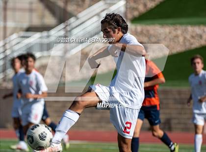 Thumbnail 2 in Regis Jesuit vs Legend photogallery.