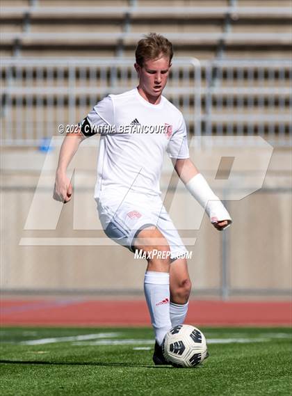 Thumbnail 3 in Regis Jesuit vs Legend photogallery.
