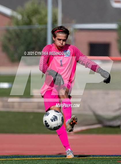 Thumbnail 3 in Regis Jesuit vs Legend photogallery.