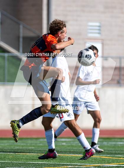 Thumbnail 1 in Regis Jesuit vs Legend photogallery.