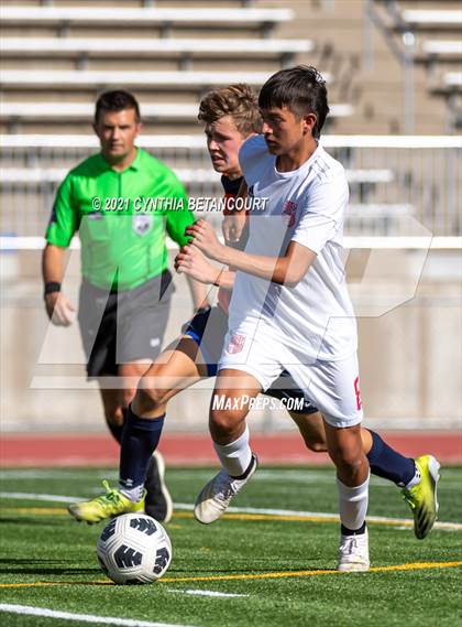 Thumbnail 3 in Regis Jesuit vs Legend photogallery.