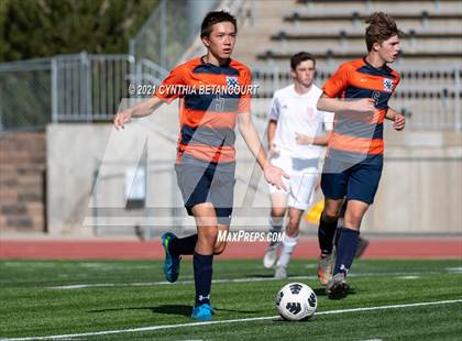 Thumbnail 2 in Regis Jesuit vs Legend photogallery.