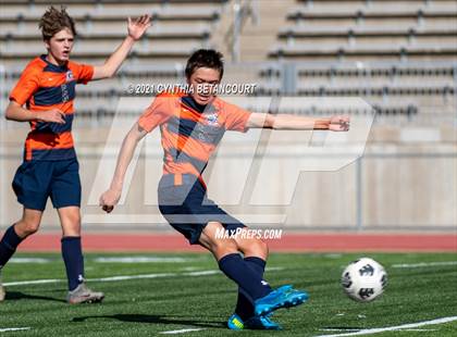 Thumbnail 3 in Regis Jesuit vs Legend photogallery.