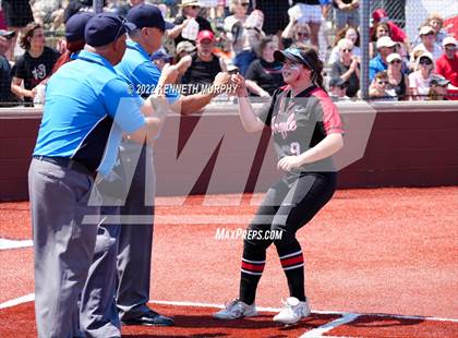 Thumbnail 2 in Iowa Park vs Argyle (UIL 4A Region I Regional Final) photogallery.