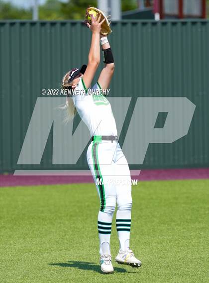 Thumbnail 2 in Iowa Park vs Argyle (UIL 4A Region I Regional Final) photogallery.