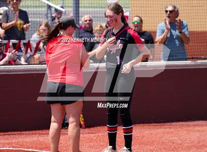 Thumbnail 3 in Iowa Park vs Argyle (UIL 4A Region I Regional Final) photogallery.
