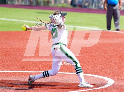 Thumbnail 3 in Iowa Park vs Argyle (UIL 4A Region I Regional Final) photogallery.