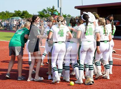 Thumbnail 2 in Iowa Park vs Argyle (UIL 4A Region I Regional Final) photogallery.