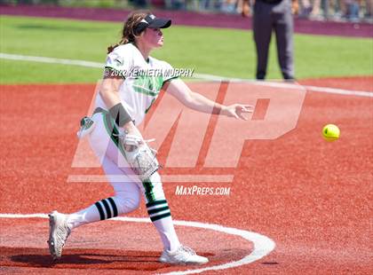 Thumbnail 1 in Iowa Park vs Argyle (UIL 4A Region I Regional Final) photogallery.