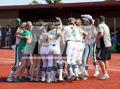 Thumbnail 3 in Iowa Park vs Argyle (UIL 4A Region I Regional Final) photogallery.