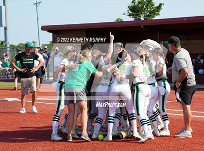 Thumbnail 3 in Iowa Park vs Argyle (UIL 4A Region I Regional Final) photogallery.