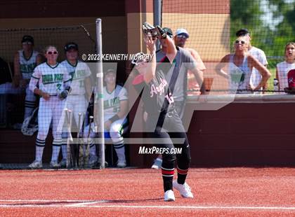 Thumbnail 1 in Iowa Park vs Argyle (UIL 4A Region I Regional Final) photogallery.