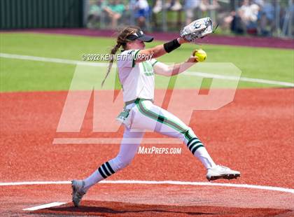 Thumbnail 3 in Iowa Park vs Argyle (UIL 4A Region I Regional Final) photogallery.