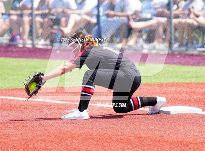 Thumbnail 2 in Iowa Park vs Argyle (UIL 4A Region I Regional Final) photogallery.