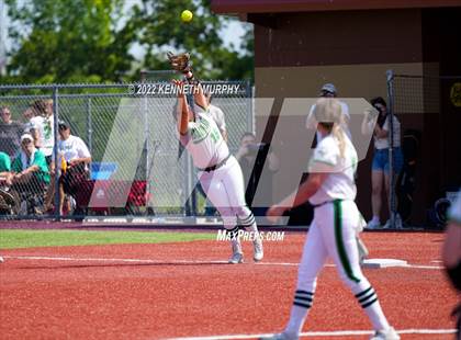 Thumbnail 3 in Iowa Park vs Argyle (UIL 4A Region I Regional Final) photogallery.