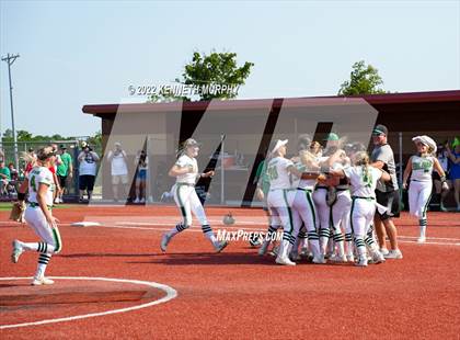 Thumbnail 3 in Iowa Park vs Argyle (UIL 4A Region I Regional Final) photogallery.