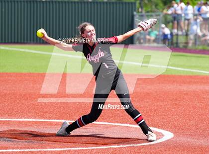 Thumbnail 1 in Iowa Park vs Argyle (UIL 4A Region I Regional Final) photogallery.
