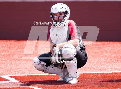 Thumbnail 1 in Iowa Park vs Argyle (UIL 4A Region I Regional Final) photogallery.