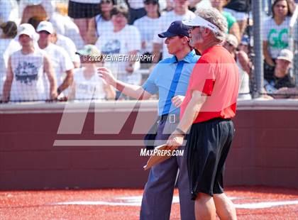 Thumbnail 2 in Iowa Park vs Argyle (UIL 4A Region I Regional Final) photogallery.