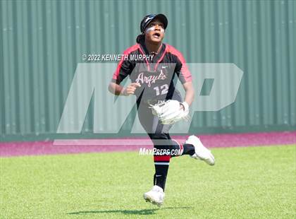 Thumbnail 2 in Iowa Park vs Argyle (UIL 4A Region I Regional Final) photogallery.