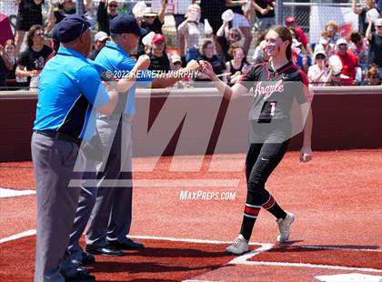 Thumbnail 2 in Iowa Park vs Argyle (UIL 4A Region I Regional Final) photogallery.
