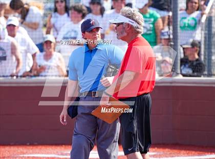 Thumbnail 2 in Iowa Park vs Argyle (UIL 4A Region I Regional Final) photogallery.