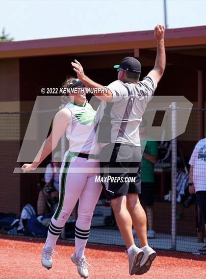 Thumbnail 1 in Iowa Park vs Argyle (UIL 4A Region I Regional Final) photogallery.