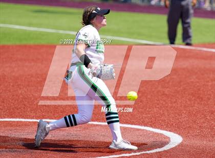 Thumbnail 1 in Iowa Park vs Argyle (UIL 4A Region I Regional Final) photogallery.