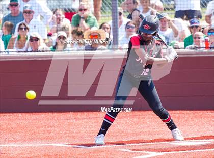 Thumbnail 3 in Iowa Park vs Argyle (UIL 4A Region I Regional Final) photogallery.
