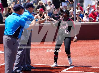Thumbnail 2 in Iowa Park vs Argyle (UIL 4A Region I Regional Final) photogallery.